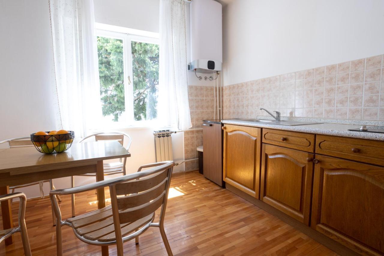 Apartments Lonzor I Selce Eksteriør bilde